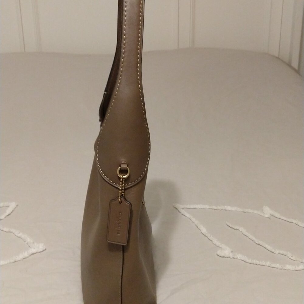 Coach Brooklyn Shoulder Bag 28 - Picture 2 of 16